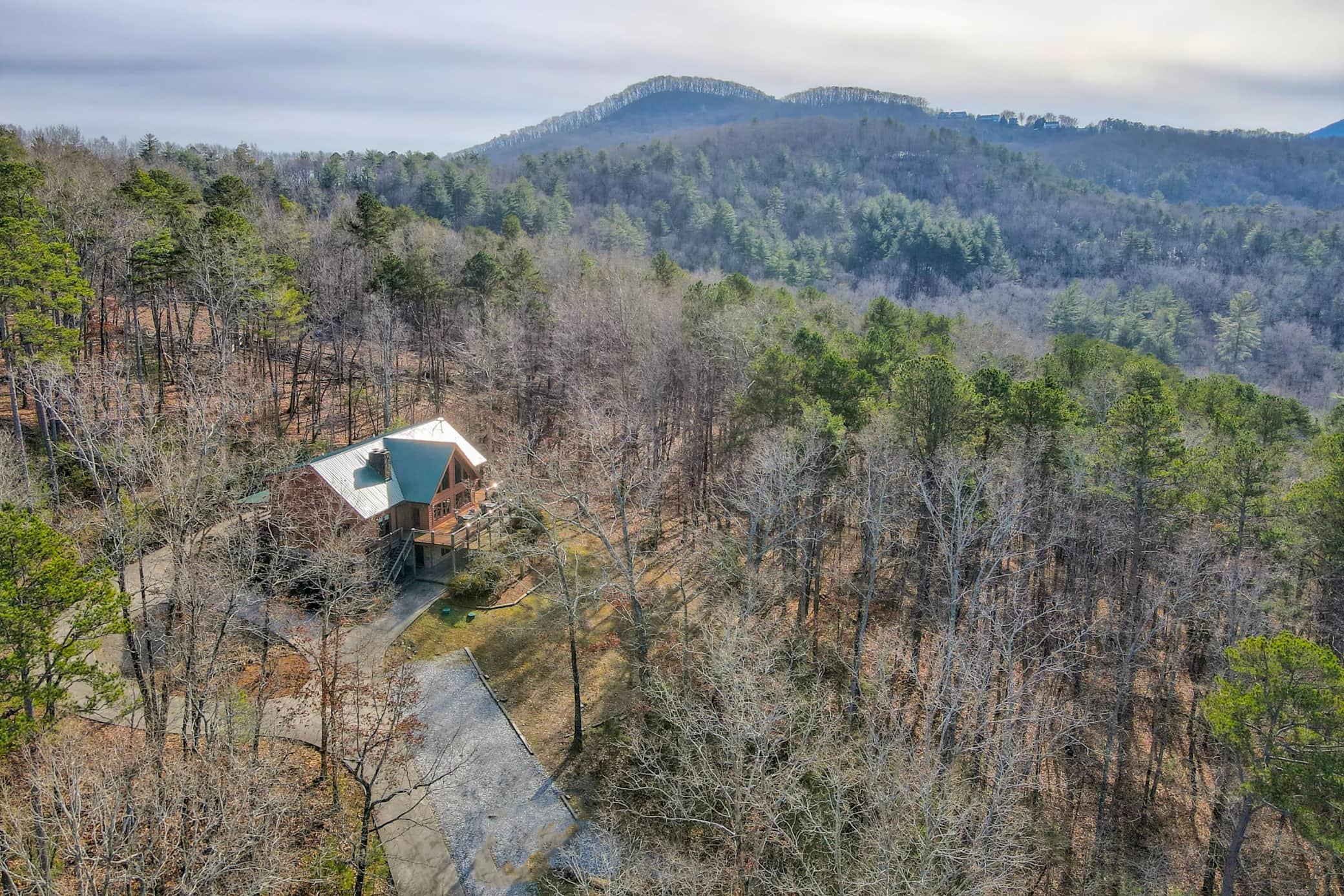 Peacock Parc Mountain Lodge Cabin Vacation Rental Helen, GA