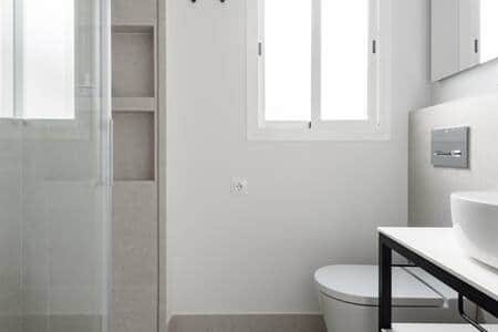 En-suite bathroom