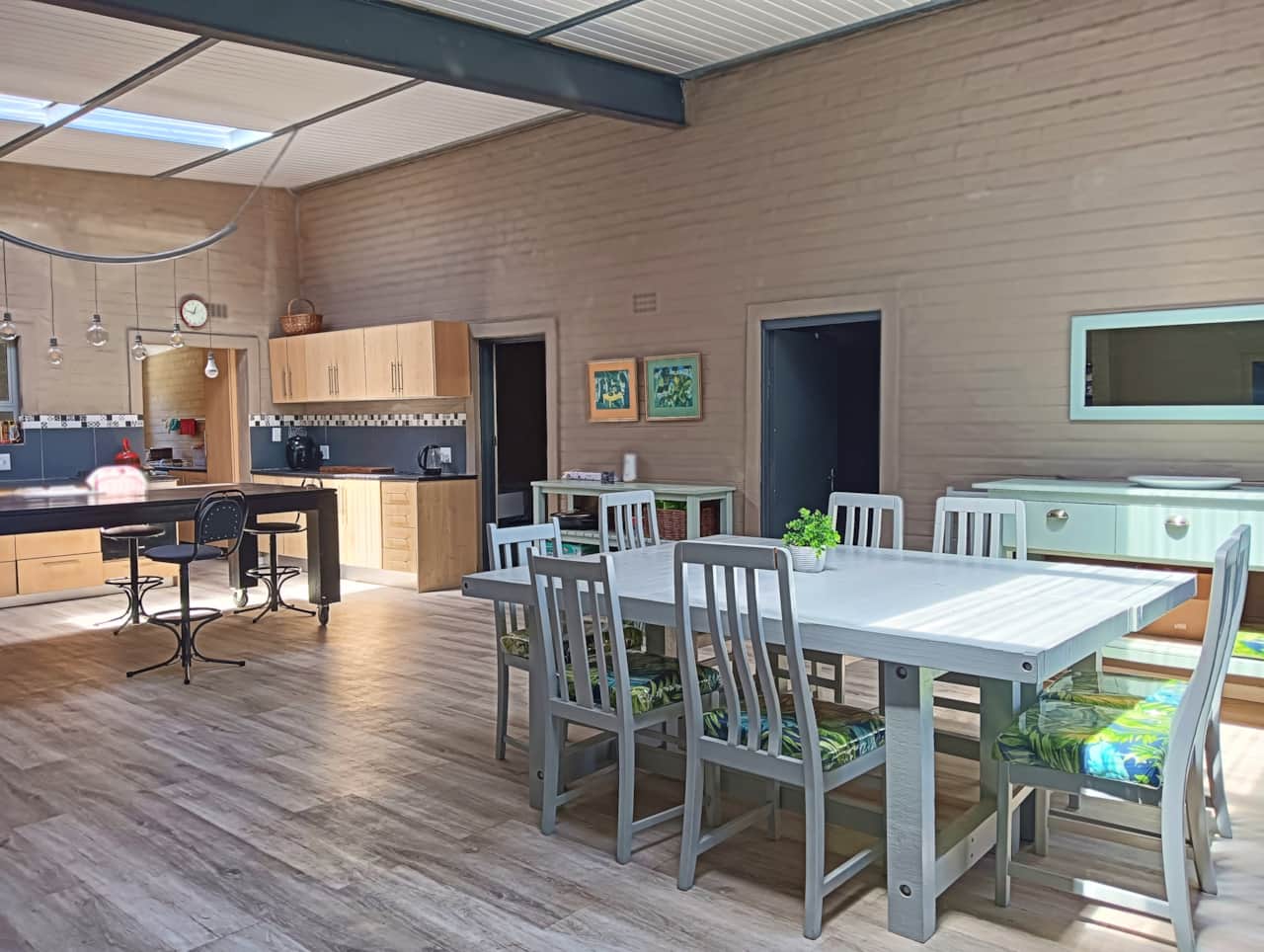 Dining room table