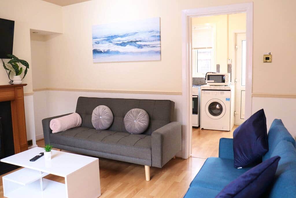 D70cb5f7 c6ef 46f3 9cfa 22597bf081bd