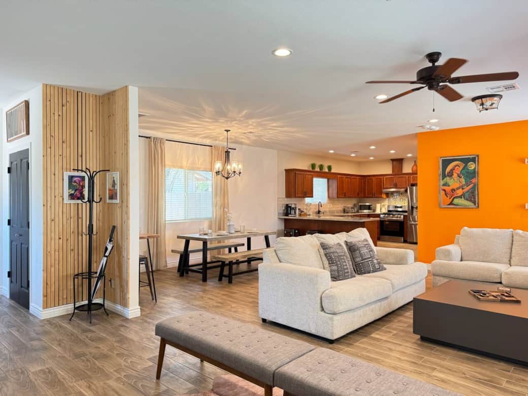 MULTIPLE SEATING AREAS = A SPOT FOR EVERYONE
Share stories around the coffee station, prep a meal in the open kitchen, linger over breakfast nook or dining table,  or claim a quiet corner, settle into whatever your mood calls for.