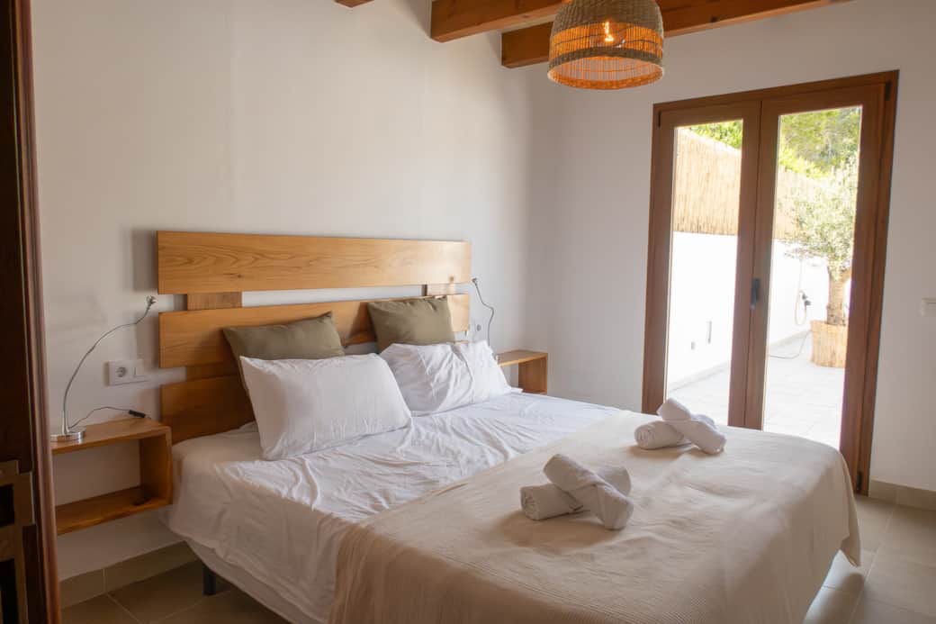 Schlafzimmer 1