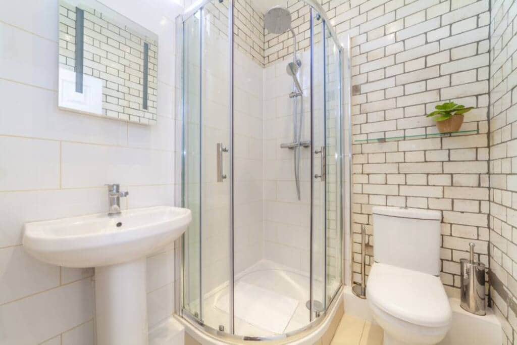 En Suite Shower room