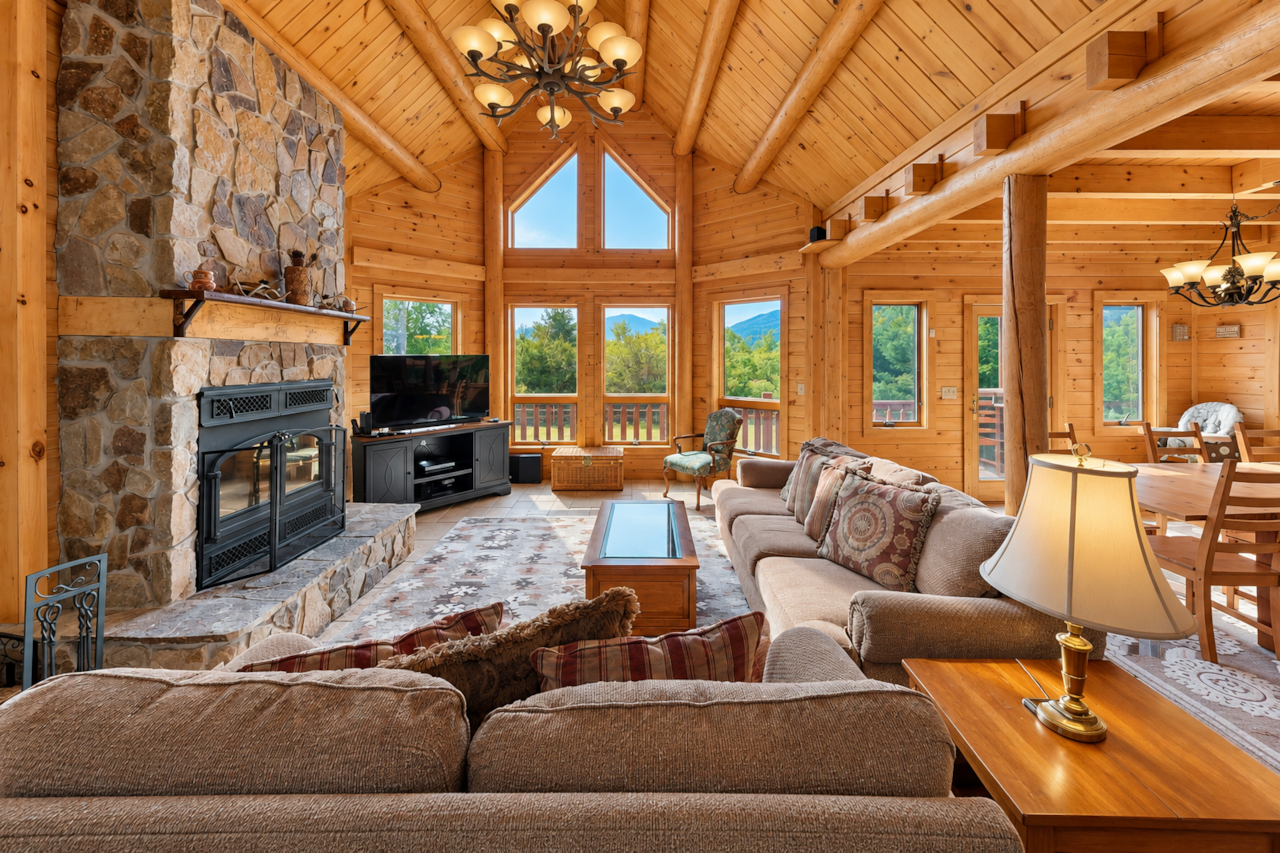 High ceiling great room with the view (summer)