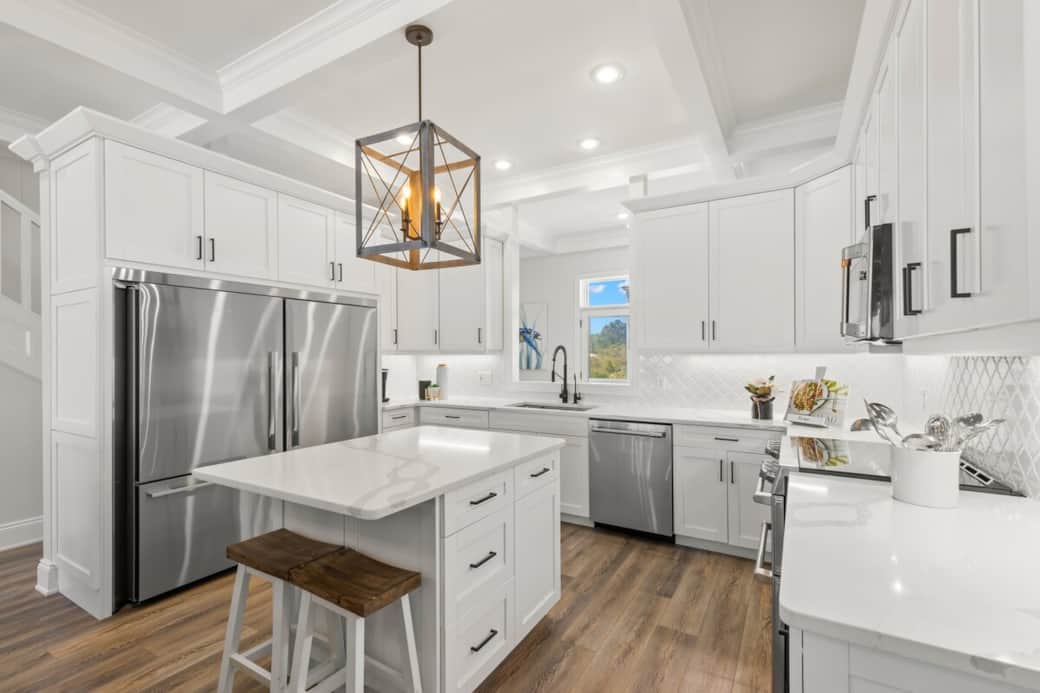 Gourmet kitchen with DOUBLE refrigerators / freezers, DOUBLE ice makers, DOUBLE ovens, calacatta quartz, and fully equipped