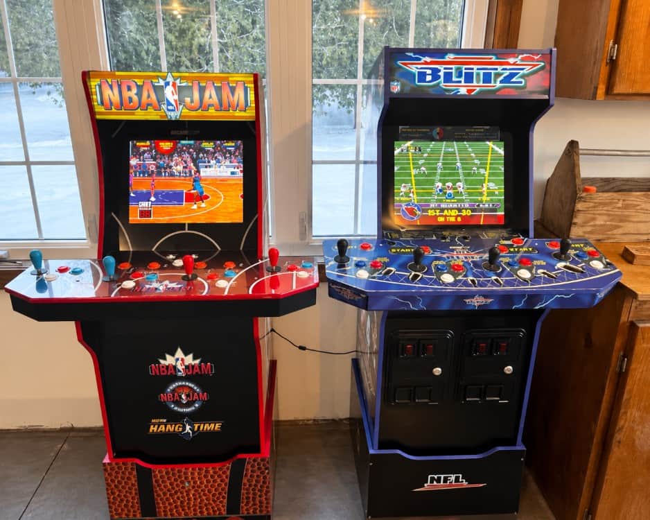 NBA Jam and NFL Blitz arcade games (no coins required).