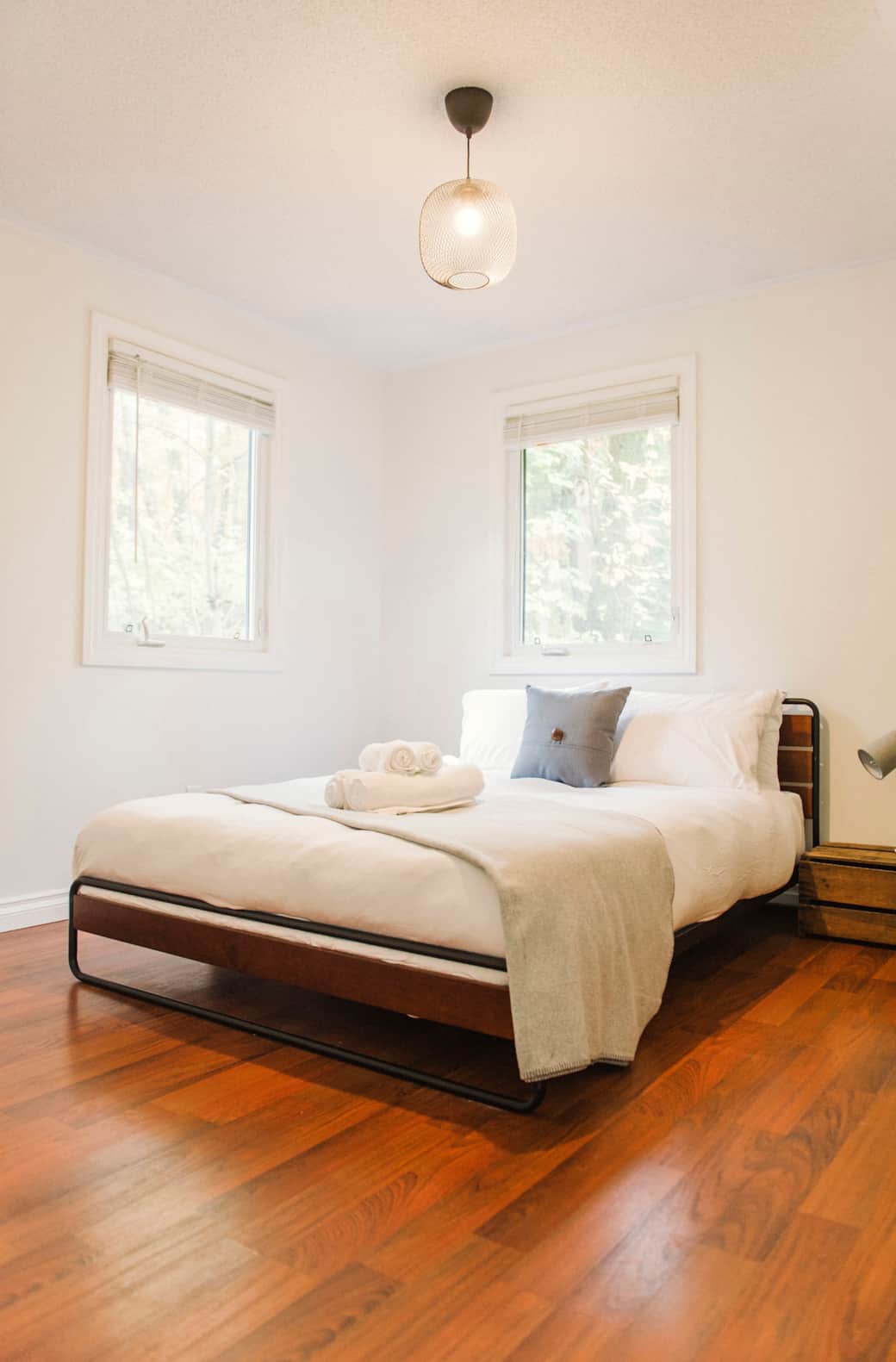 Main Floor - Bedroom #2 (Queen)