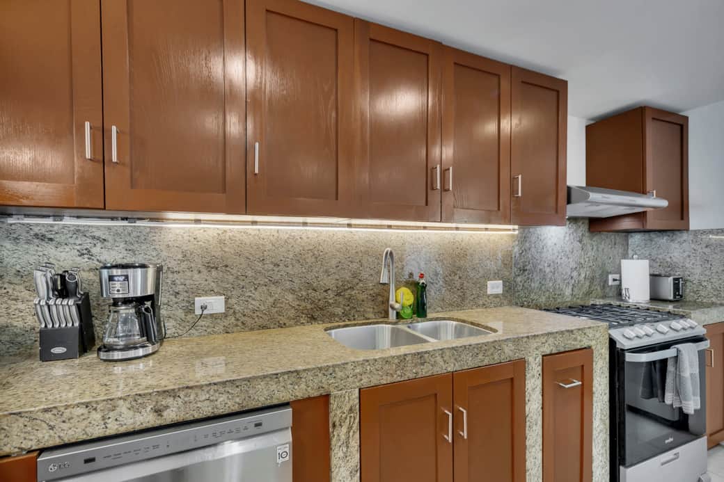 Fully equipped kitchen. Fully equipped kitchen.