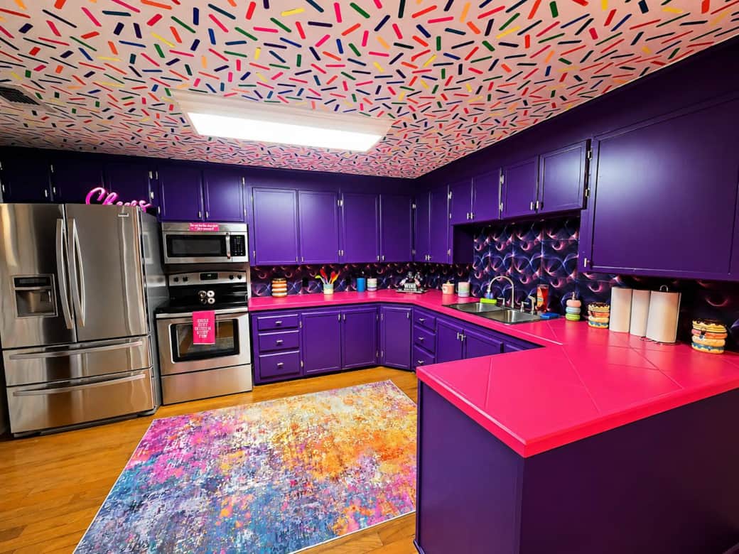 Full kitchen Full kitchen