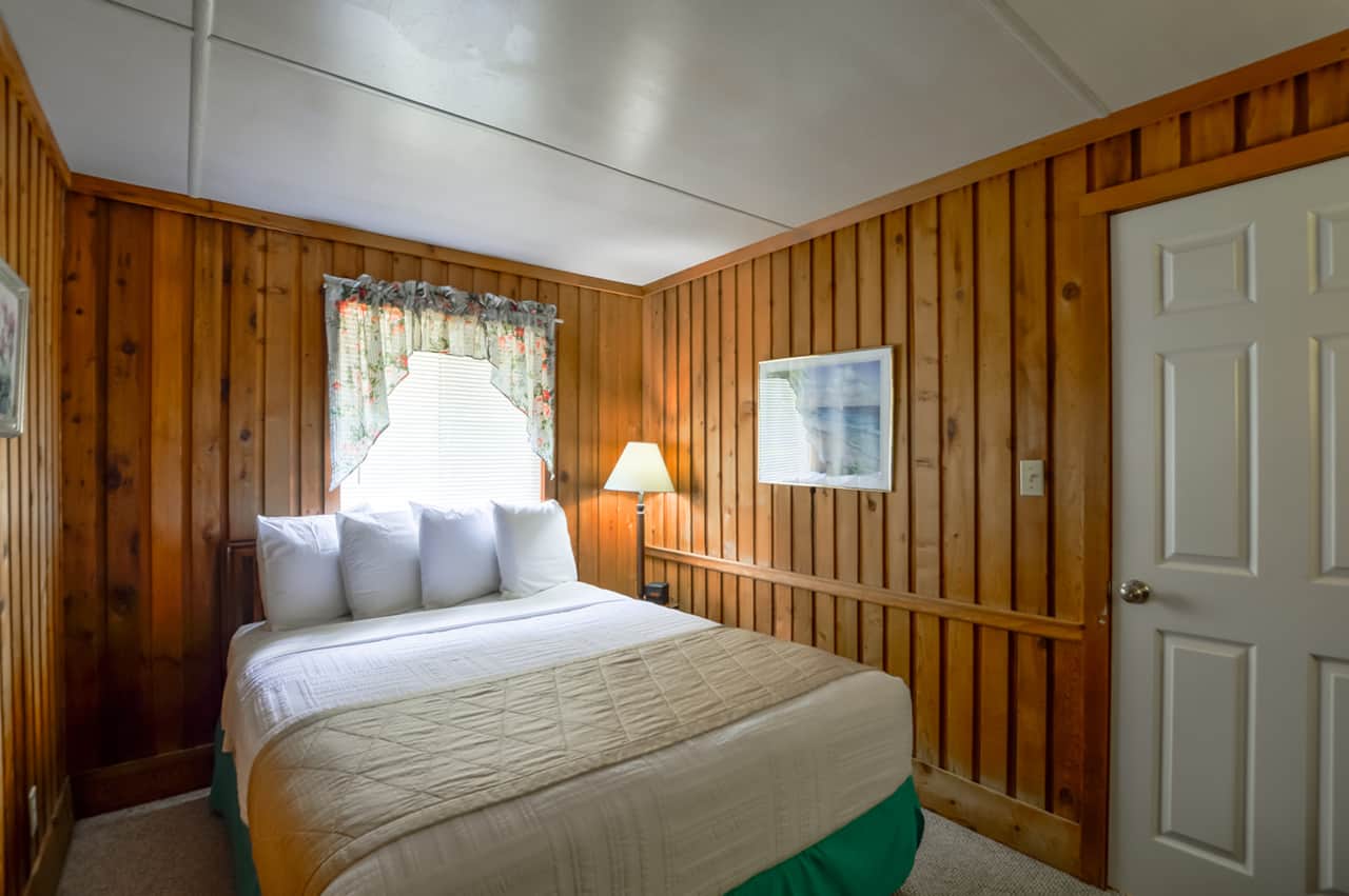 Queen Bedroom