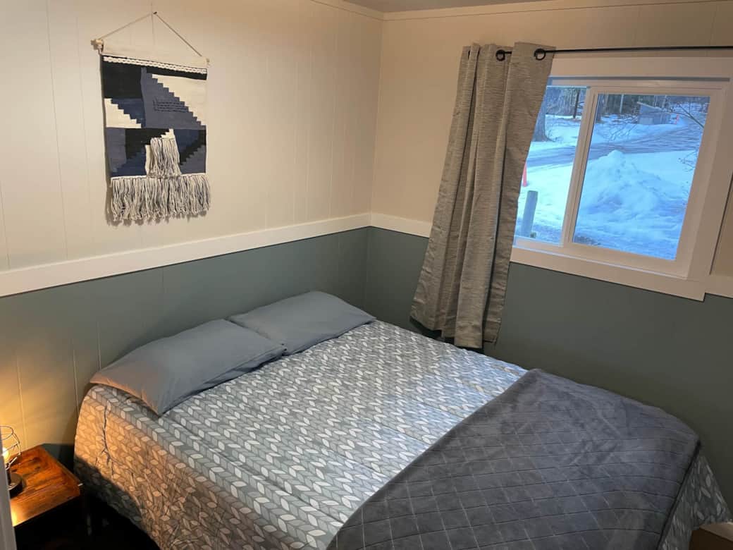 Queen Bedroom Queen Bedroom