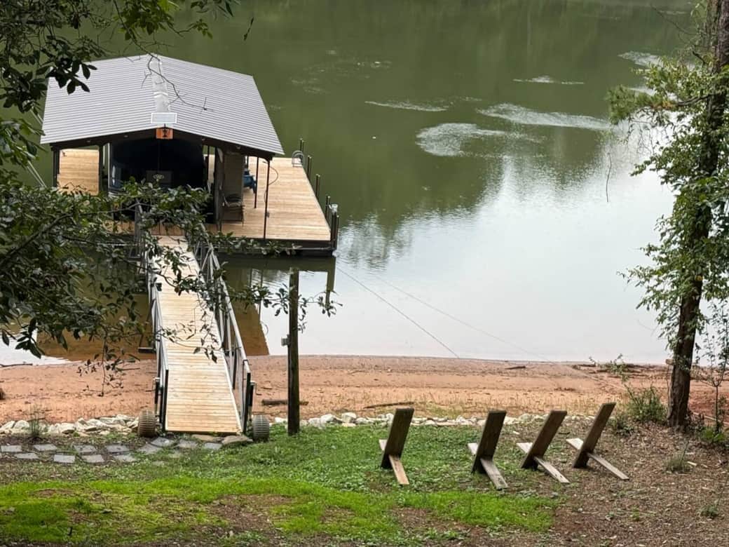 4 Viking chairs with a view. Note that the beach only exists when the lake is lowered