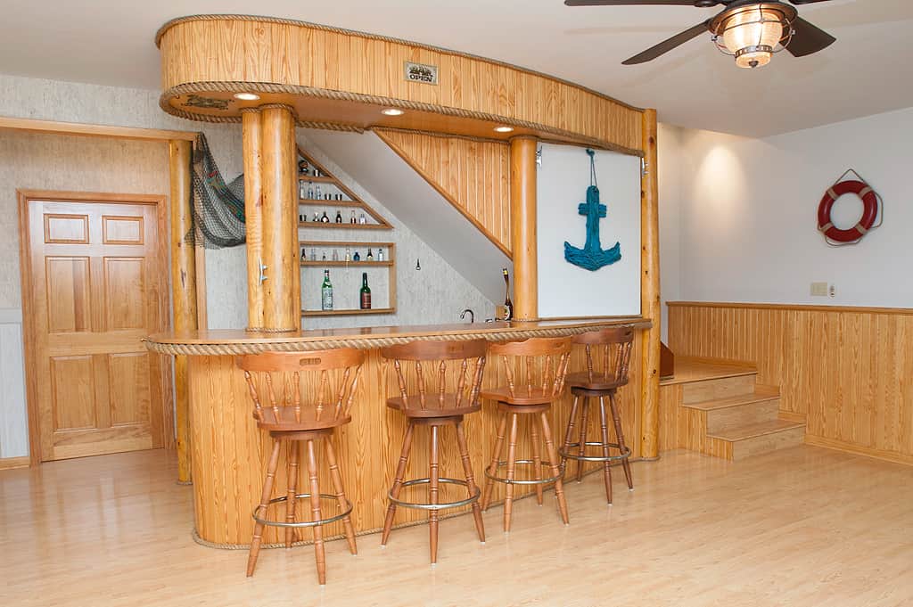 Custom Bar