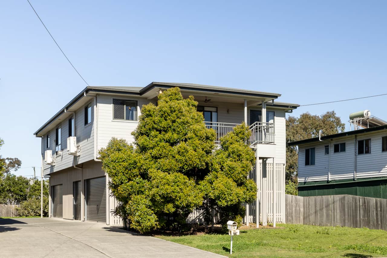 Exterior: Well-kept and neat exterior with easy property access 