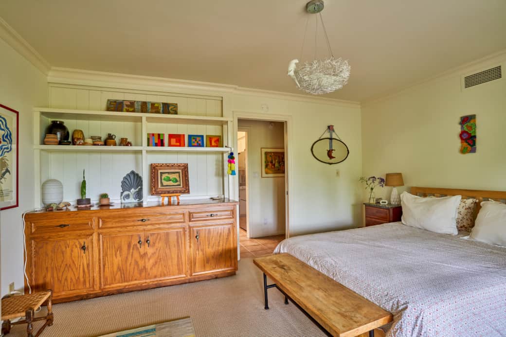 ojai ranch home guest bedroom 1 with queen bed and twin trundle, organic mattresses and sheets