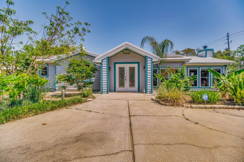 Welcome to the Raleigh Retreat! Relax in style in this spacious 5-bedroom rambler. Swim in the pool. Hang out in the game room. Do movie night the huge living room. Or take a stroll in our garden amidst the fruit trees.