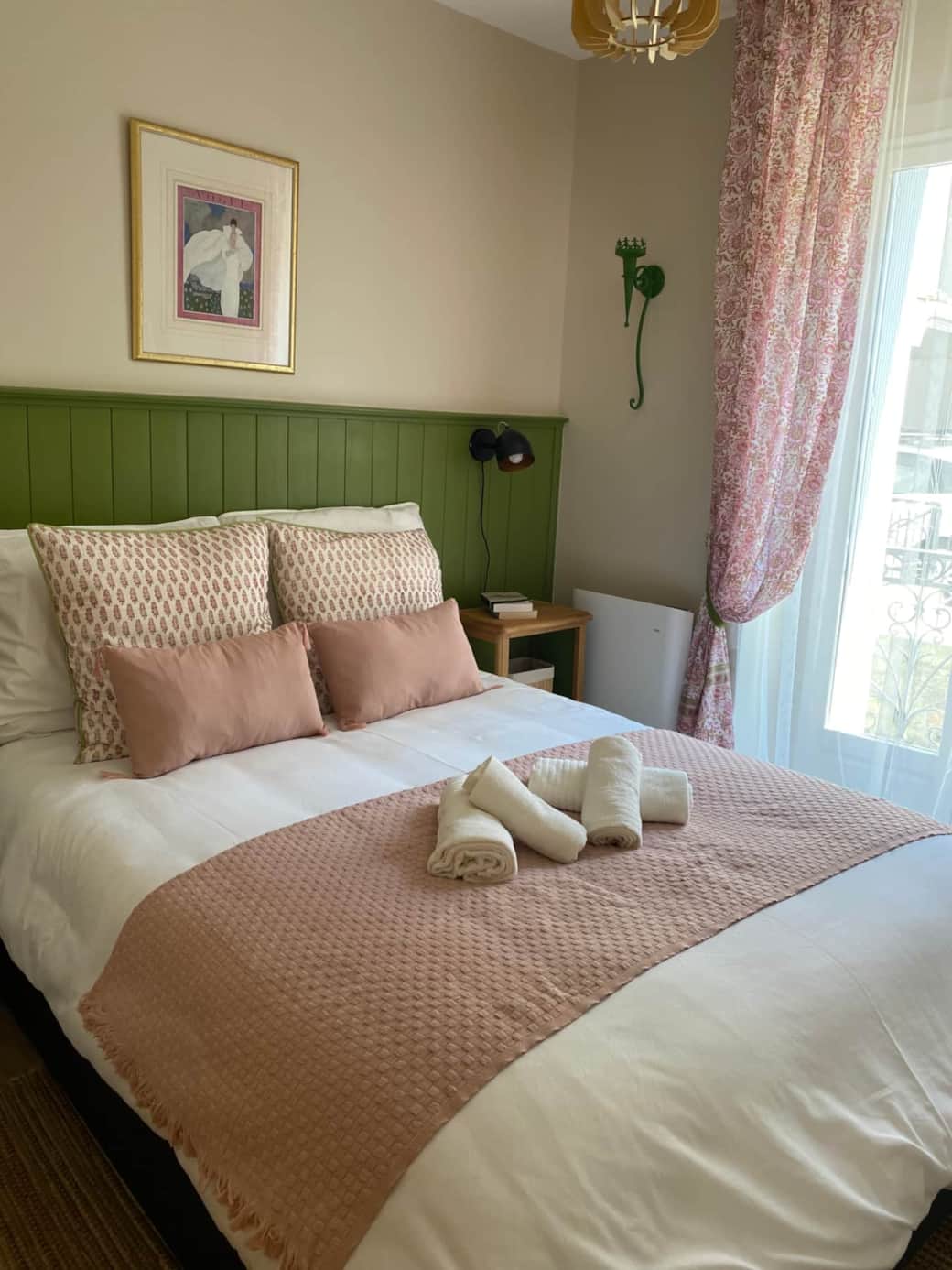 All Linen and towels provided