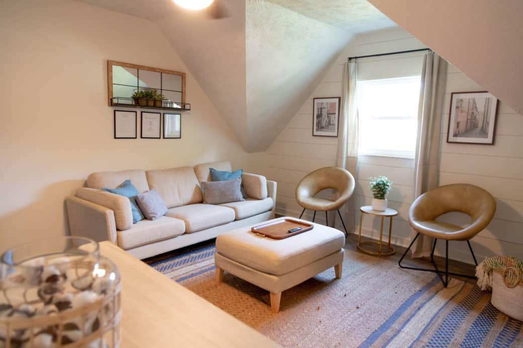 Calming Terracotta Chateau - Cozy living room space! Calming Terracotta Chateau - Cozy living room space!