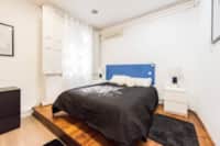 2. Hermosa Suite en calle Gran Vía (baño privado y TV)
