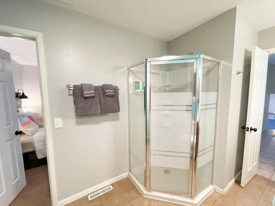 Shower in upstairs bath