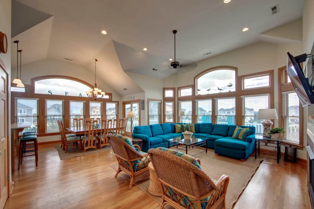 Living Room/Dining Room