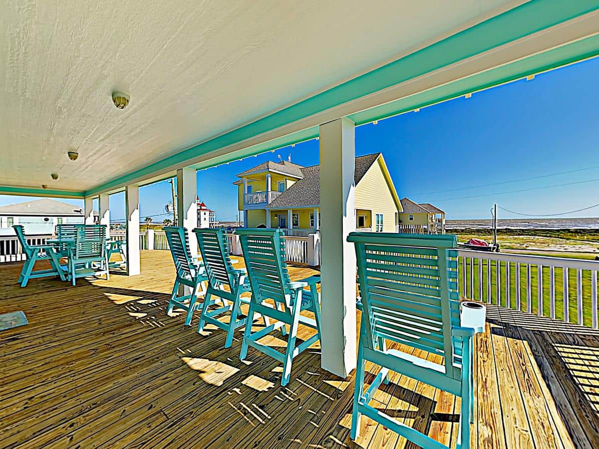 Walk 200 yards to the beach or enjoy the ocean breeze from one of the Capitain's chairs