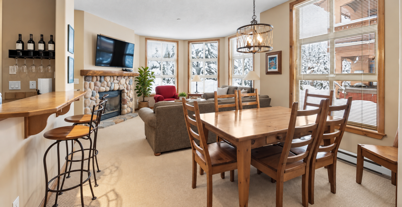 Living & Dining Area