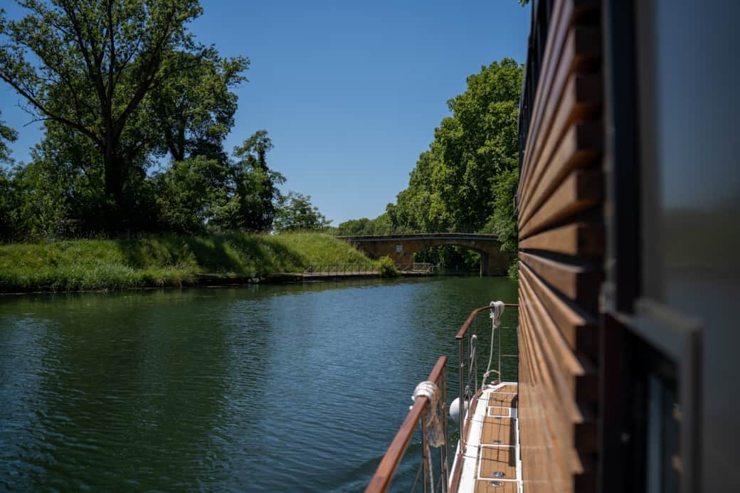 Passage sous un pont
