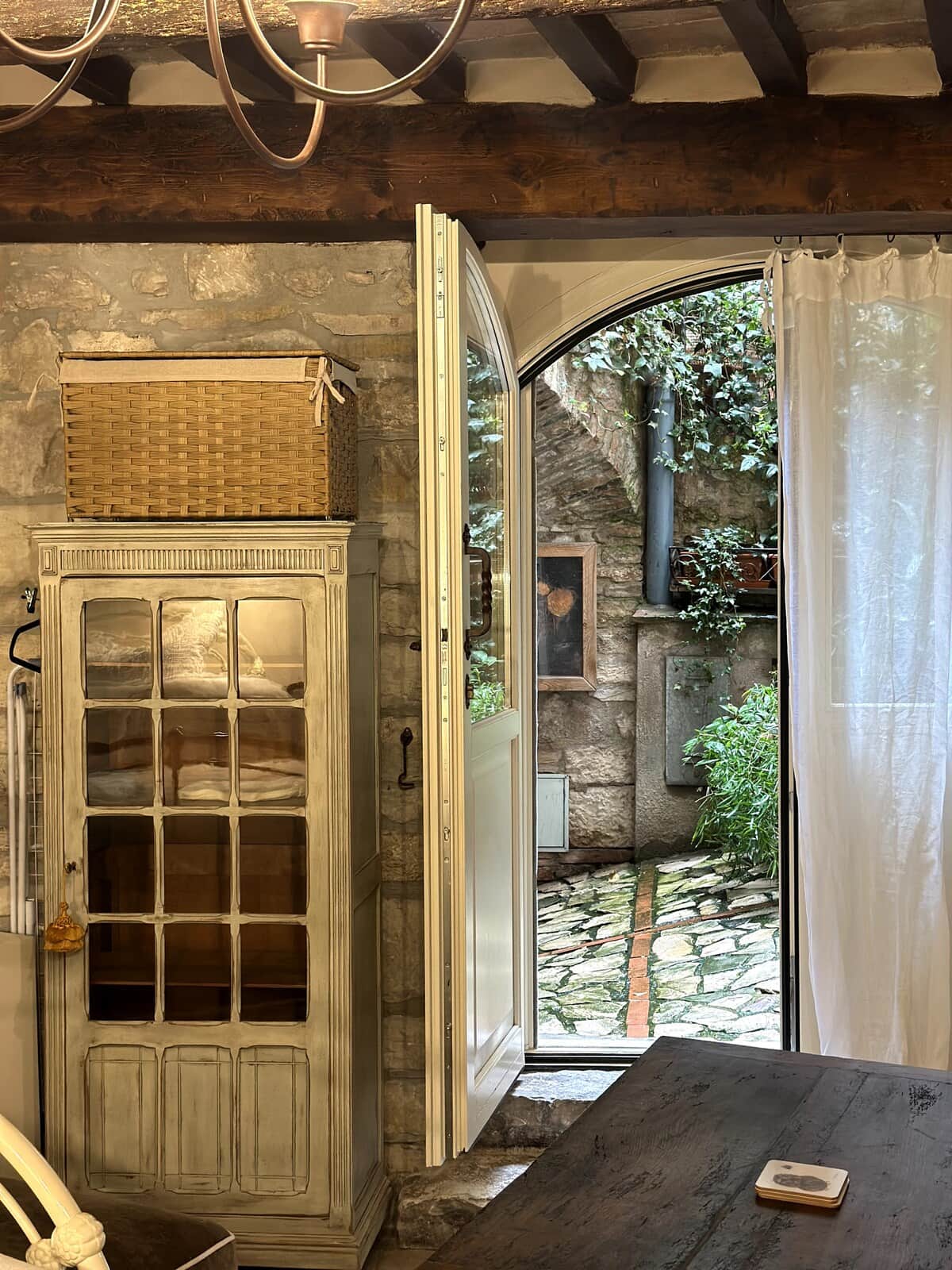 FRONT ENTERANCE
