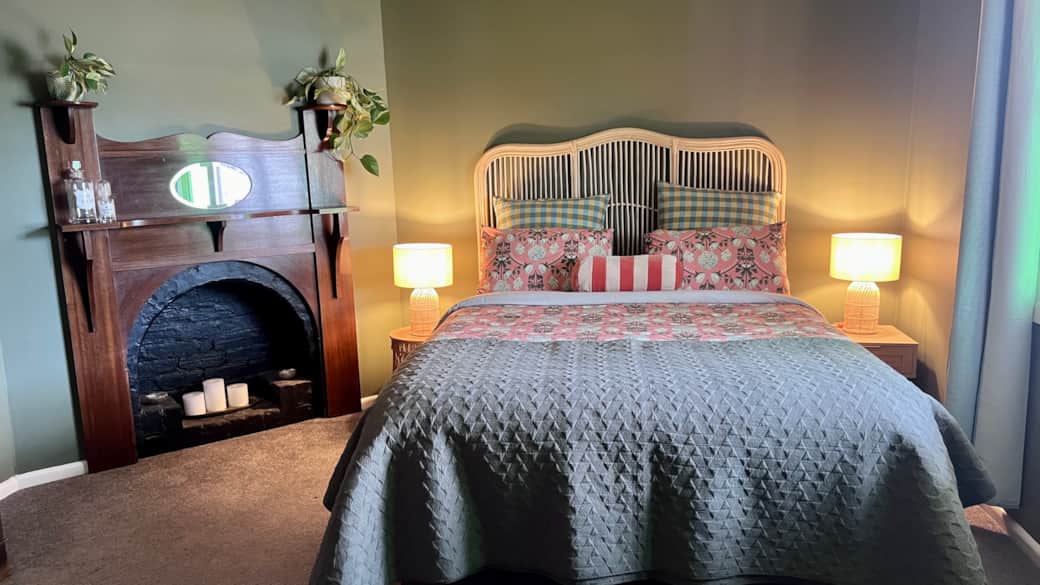 Botanist retreat olive green bedroom