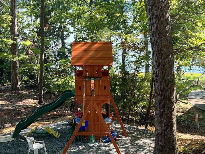 Swing set for the little ones to enjoy., now fully mulched