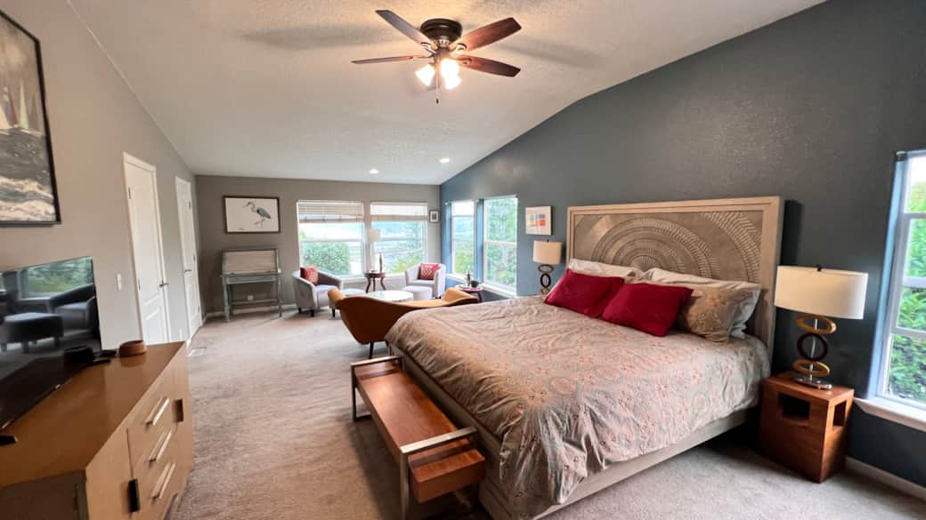A master suite you won't want to leave. A master suite you won't want to leave.