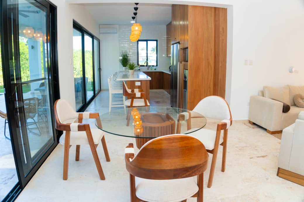 22 kit_dining view