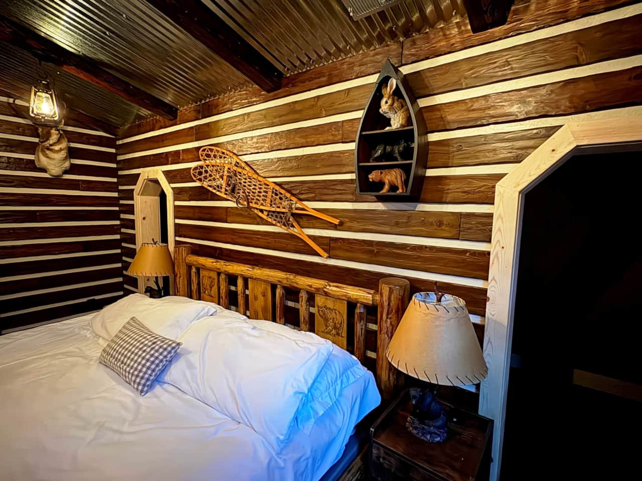 Kodiak Cabin 11