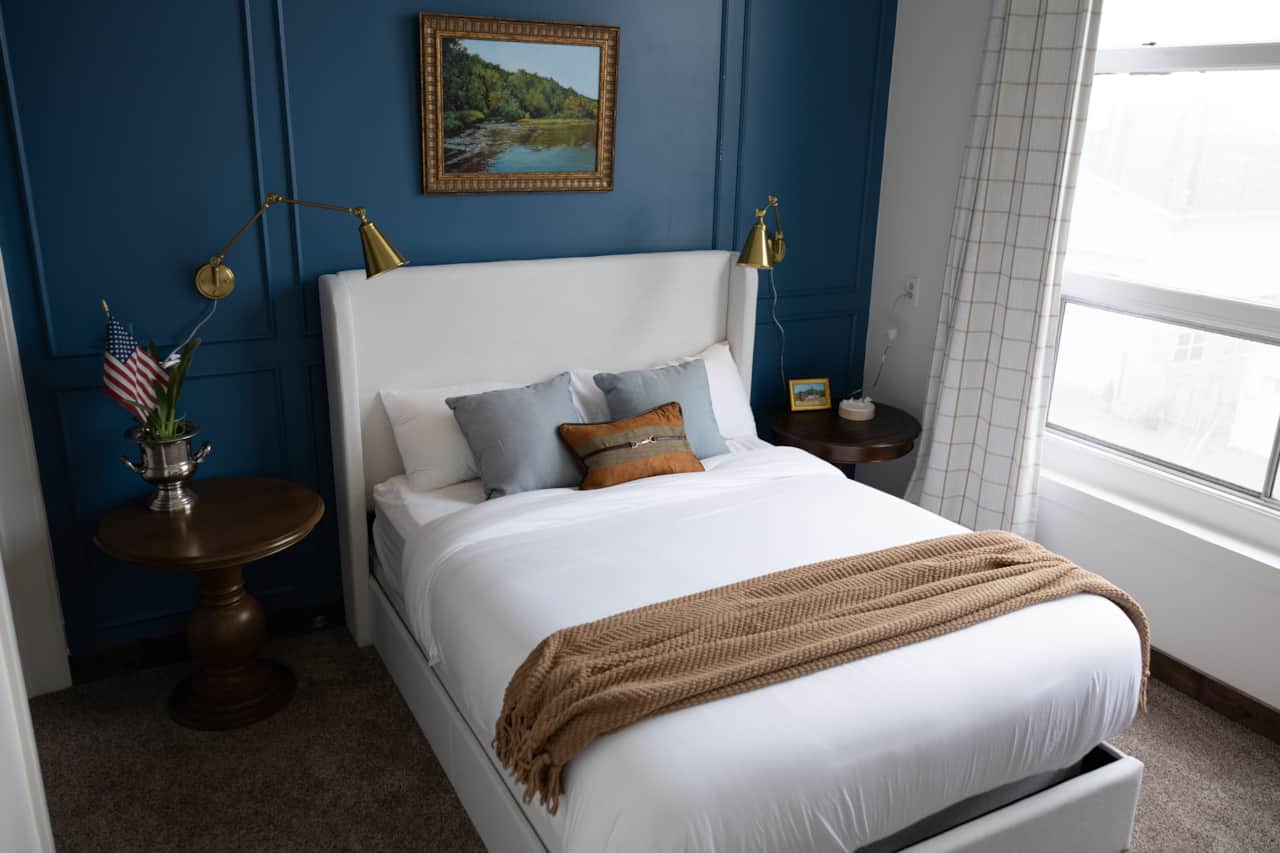 Queen Room