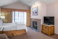 Junior 1-Bedroom Mini-Suite