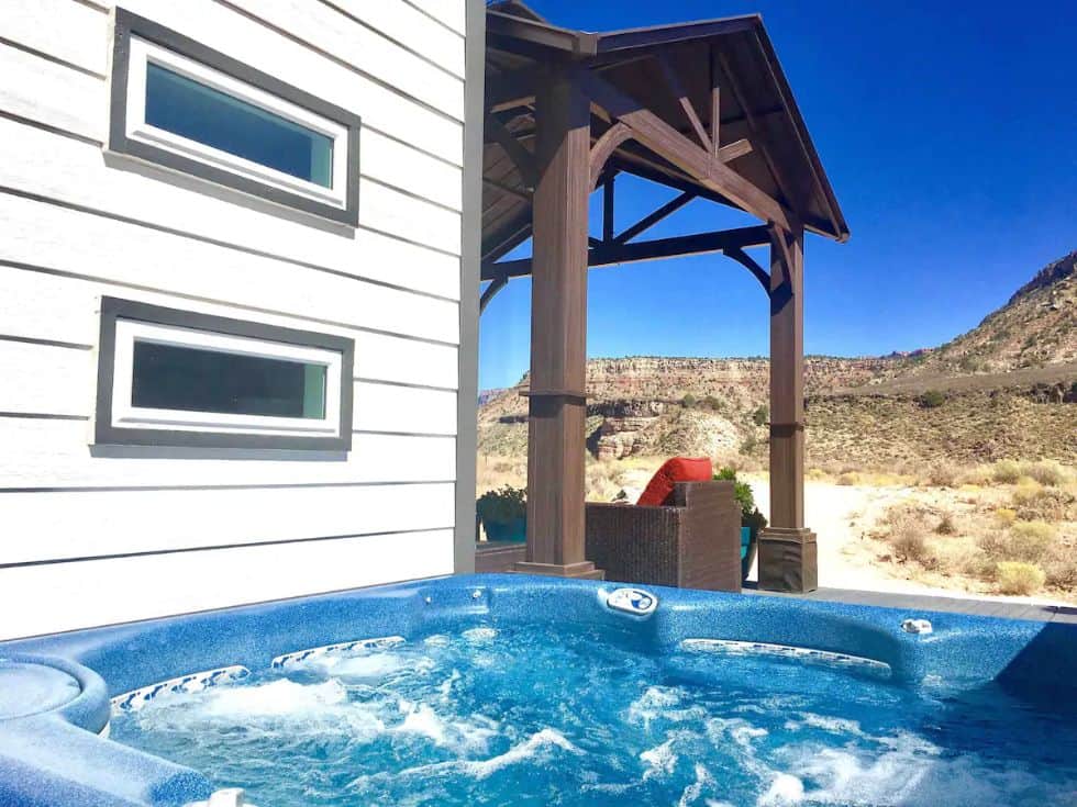 Guardian Angel Tiny House Vacation Home in Washington County