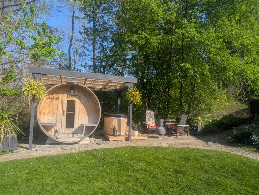 Sauna, cold plunge, chiminea and chairs