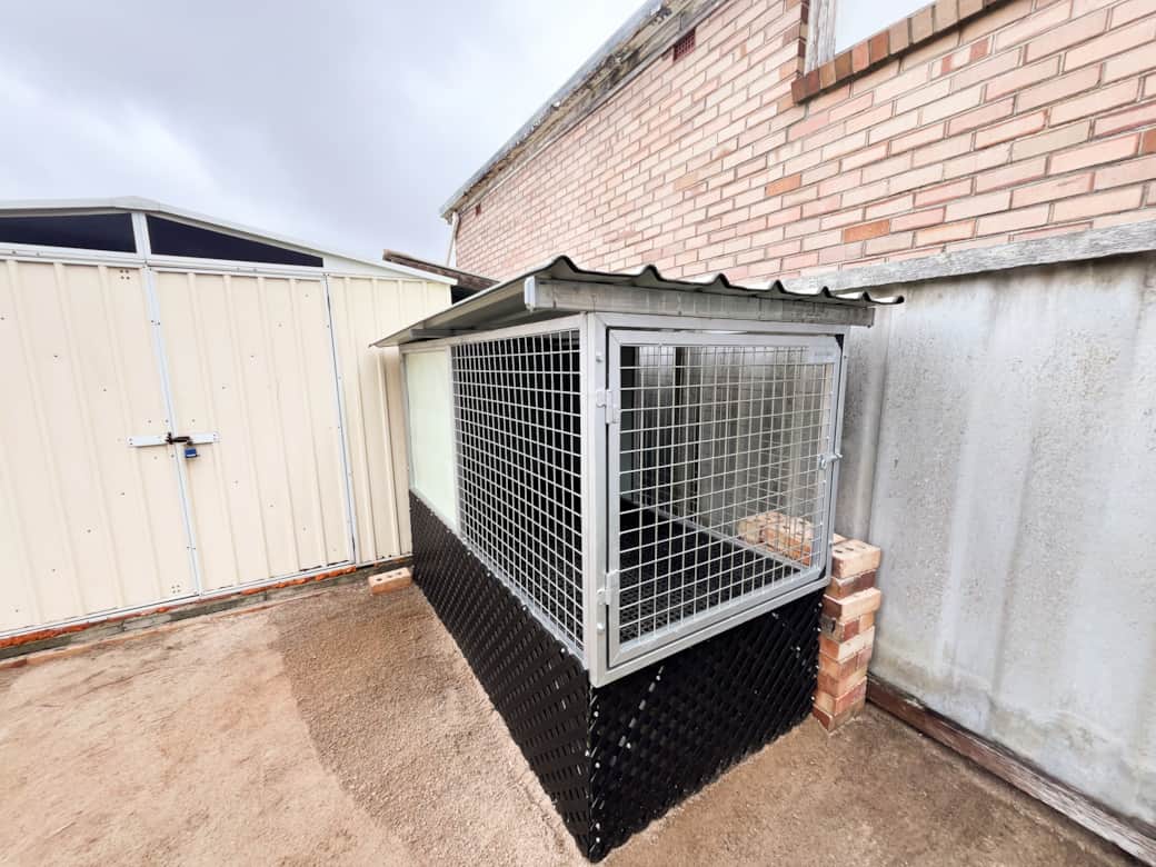 Large Kennel with run