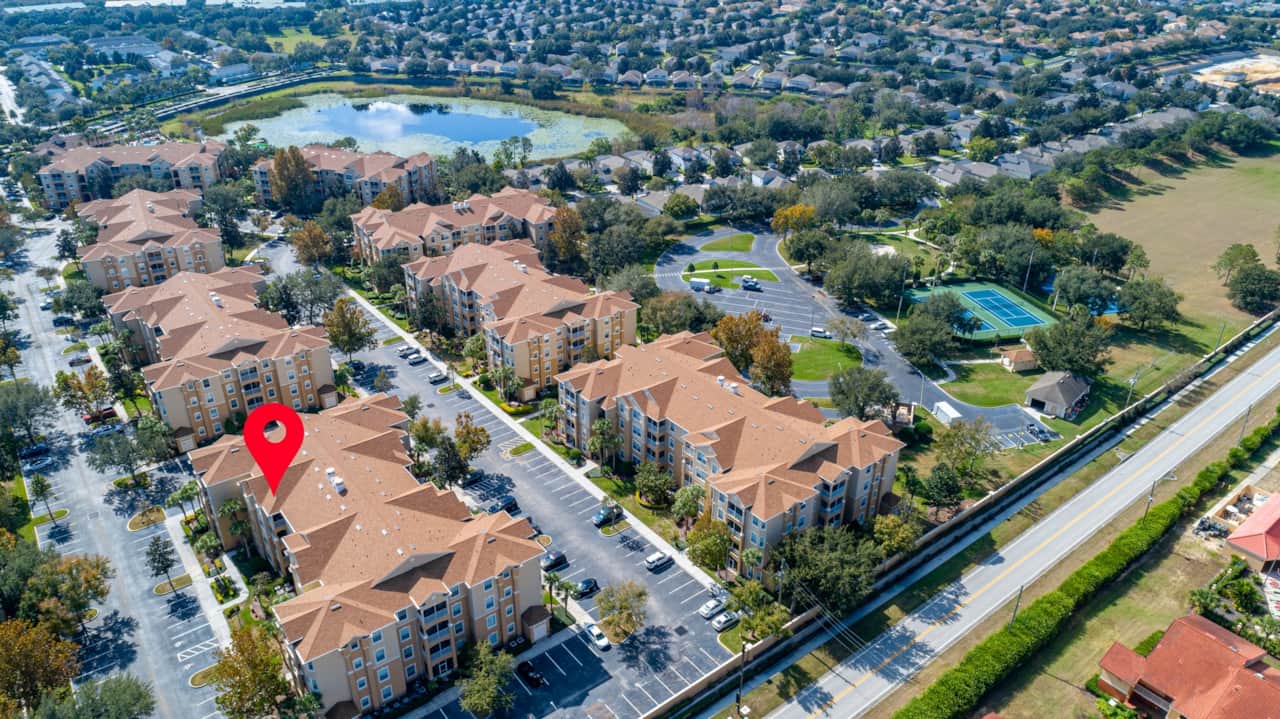 Aerial view showing location of Incredibles Hideaway