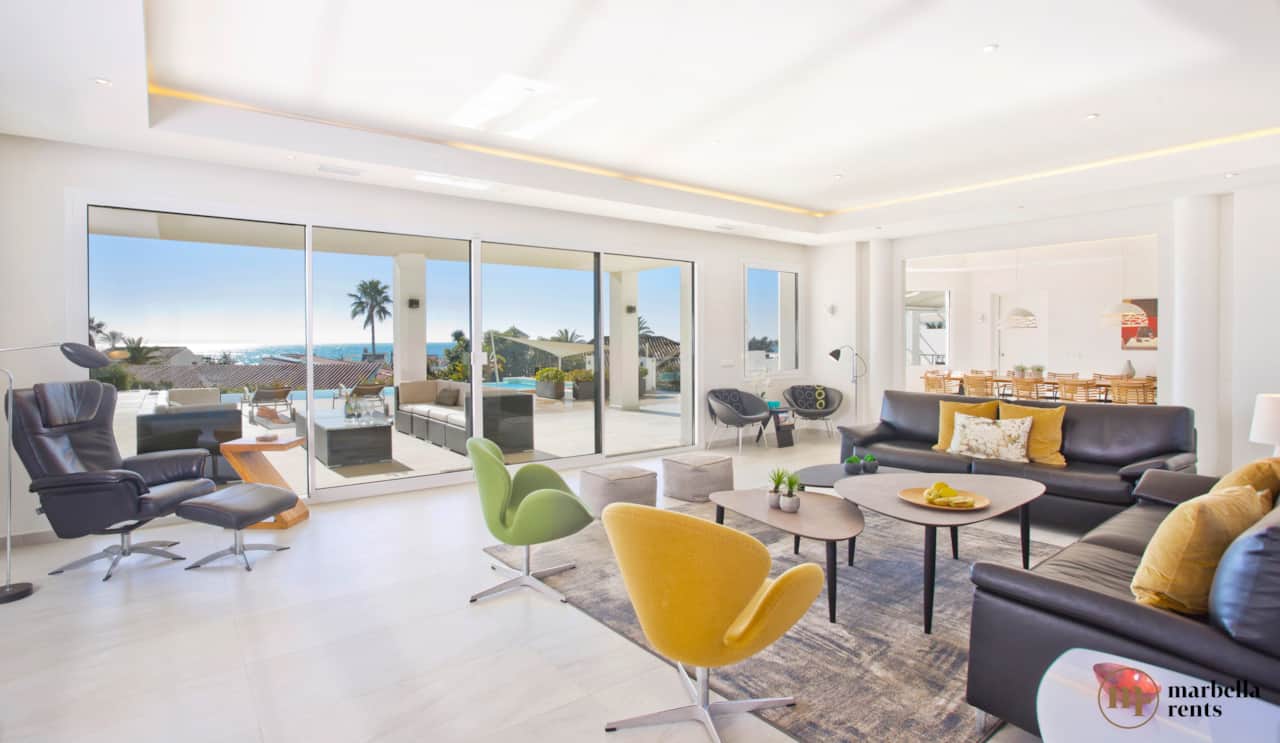 Living room with sea view.