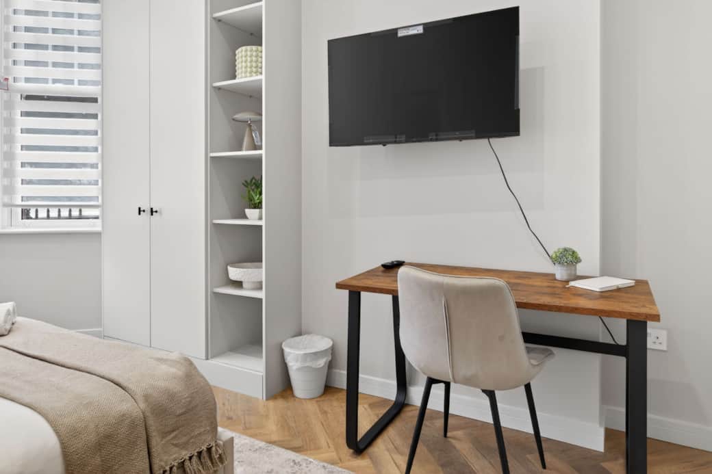Room 1 Room 1