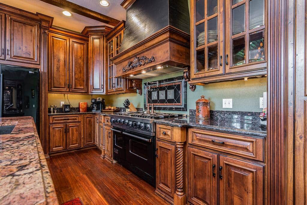 A chef's dream stove with double ovens! A chef's dream stove with double ovens!