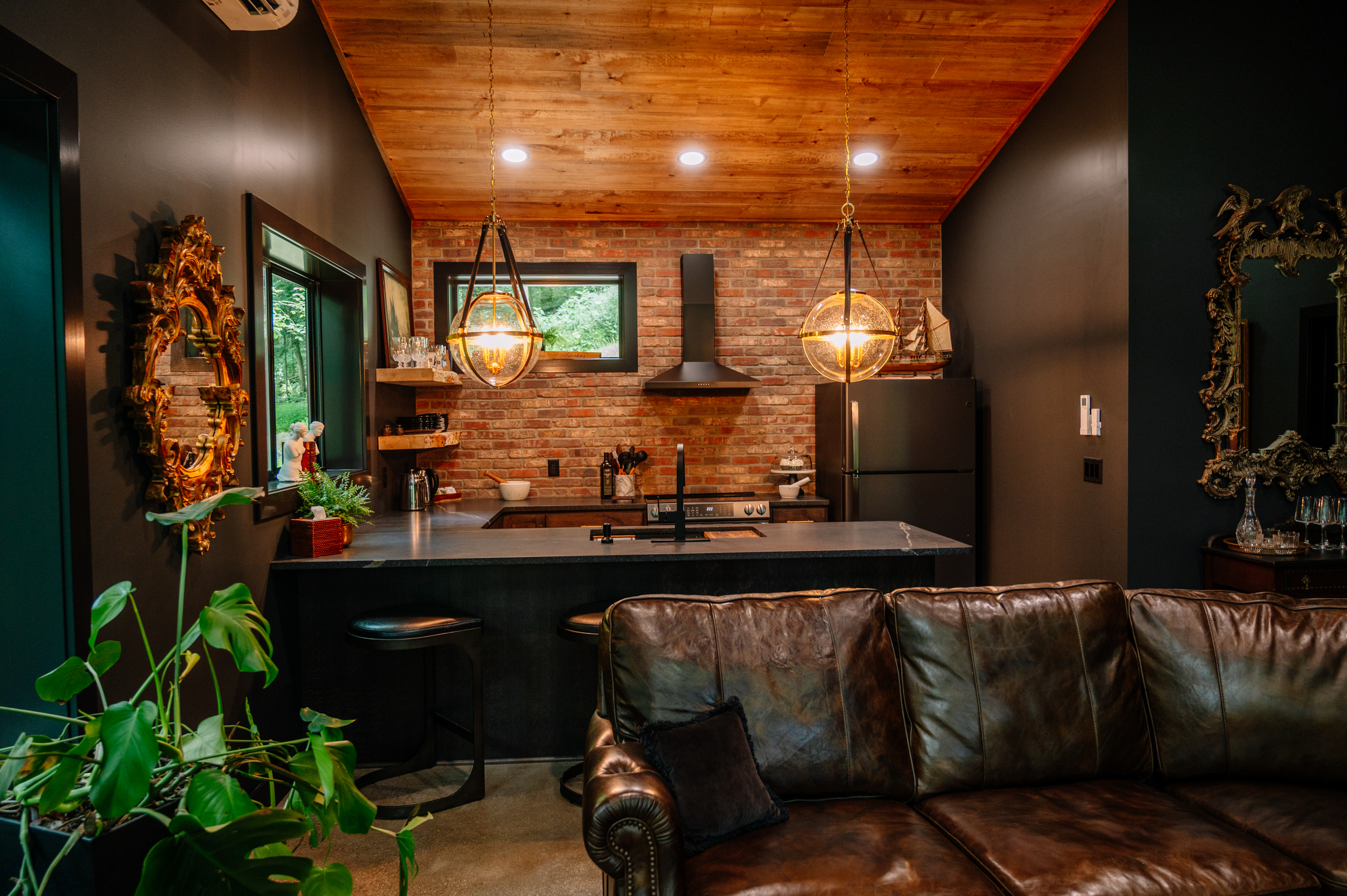 Whiskey Lounge