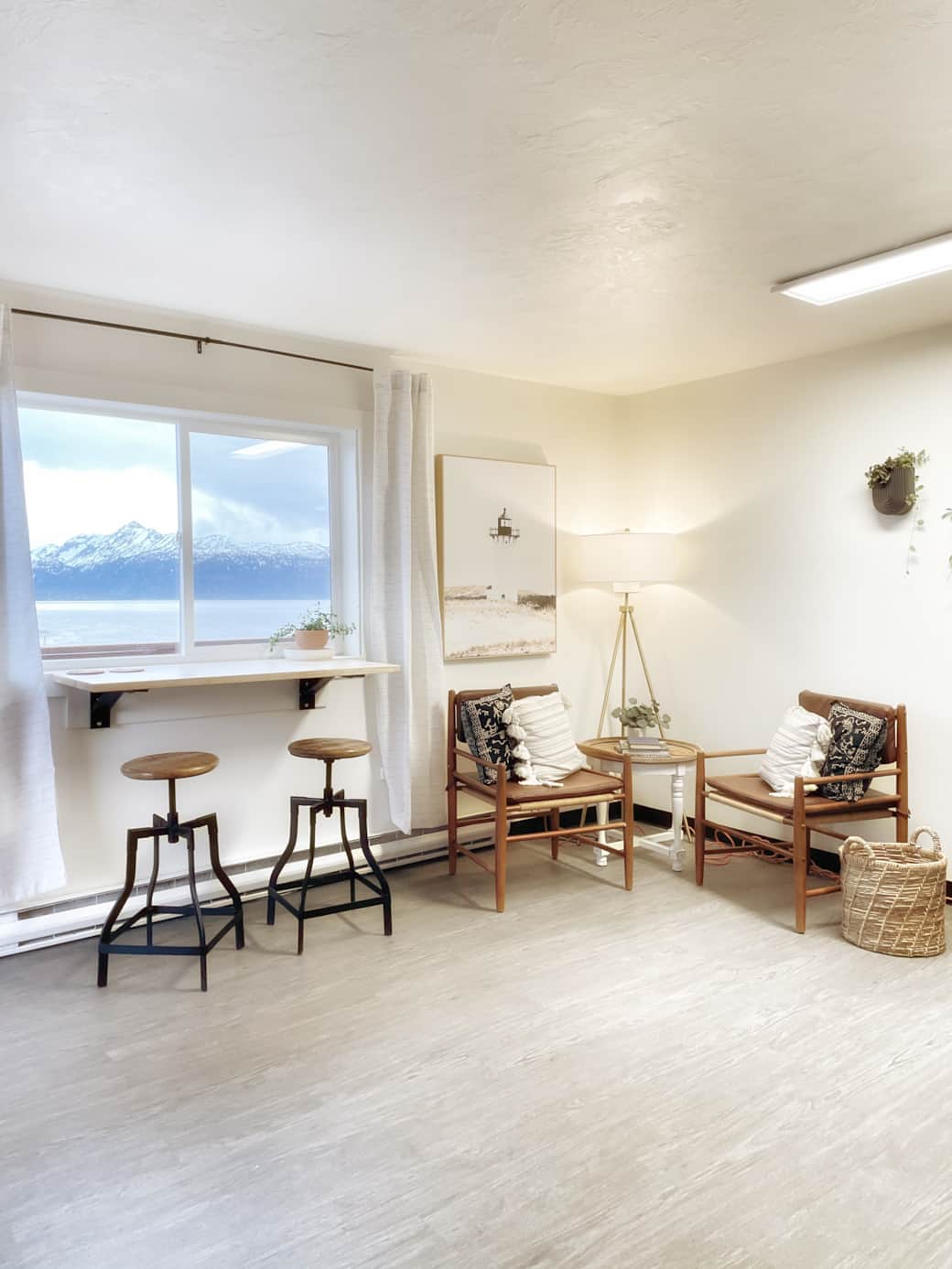 Coffee, mountains and the sea!