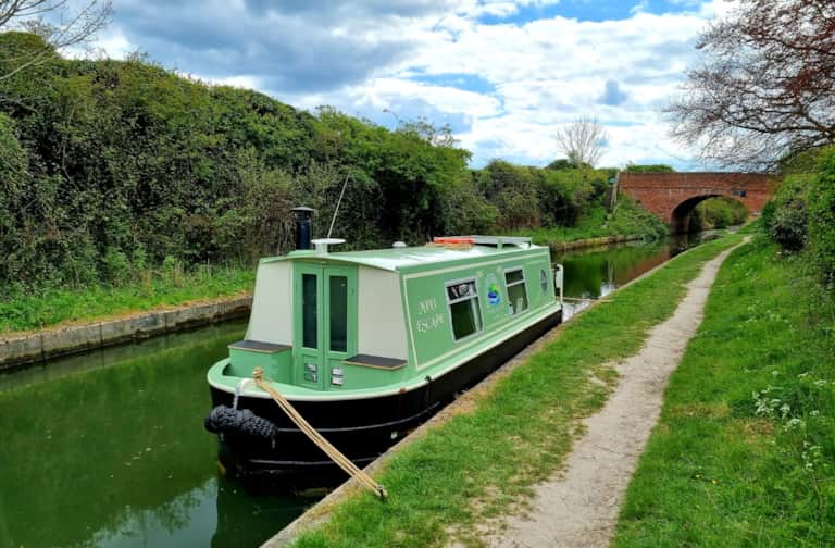 Mini Escape (2 berth) - Boat House in Tring