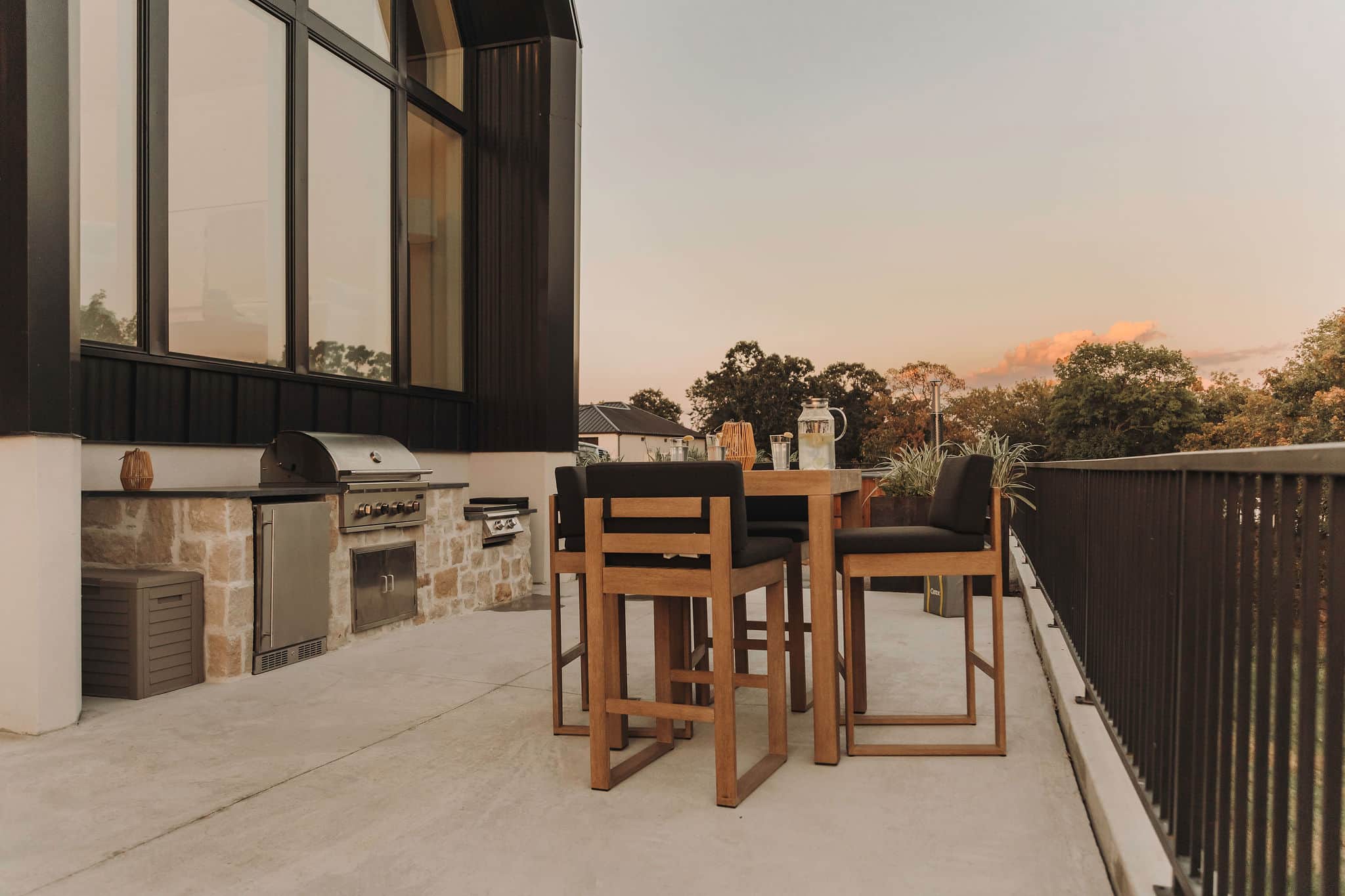 Outdoor Kitchen
