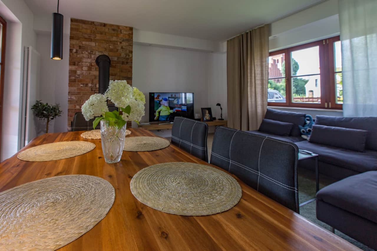 Art&Lake House Dining area