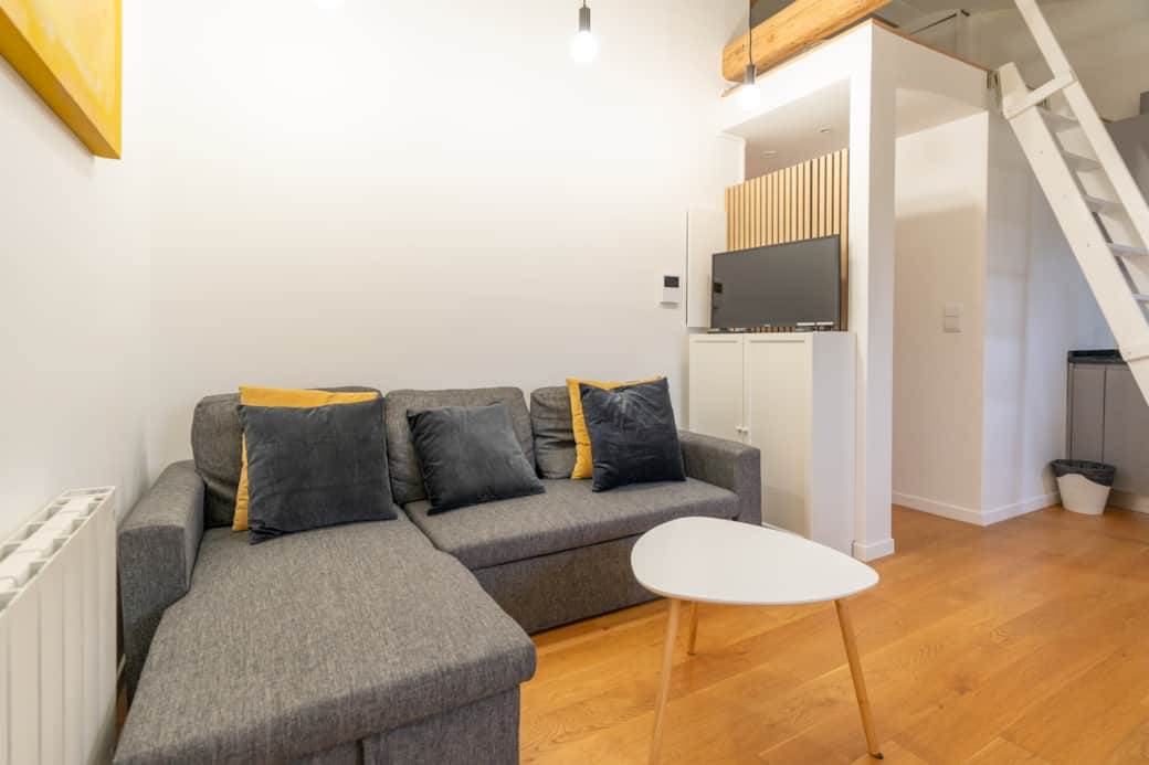 E P H03385 E P H03385