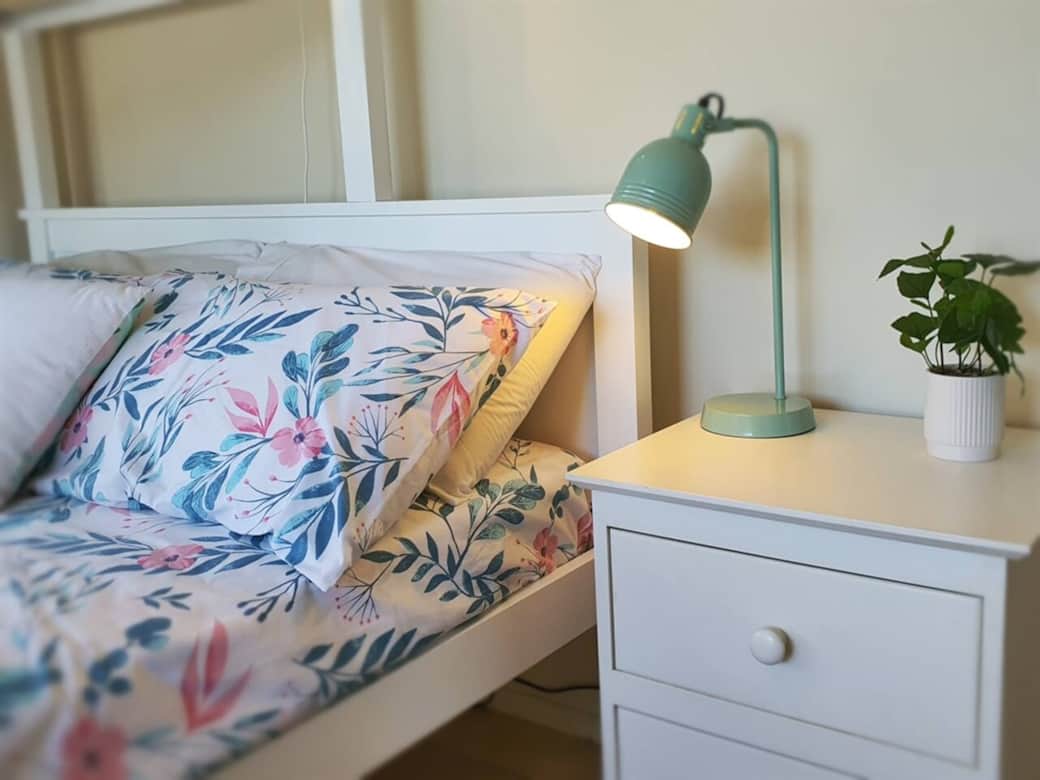 Benayah 3 - Main bedroom - Bedside lamp Benayah 3 - Main bedroom - Bedside lamp